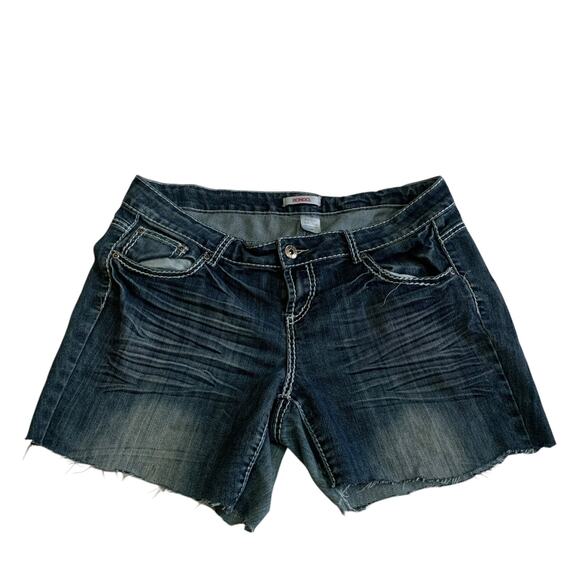 Bongo Women's Size 16W Y2K Mid Rise Relaxed Fit Denim Jean Shorts - Picture 13 of 14